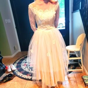Vintage wedding dress. 50's? Gently used